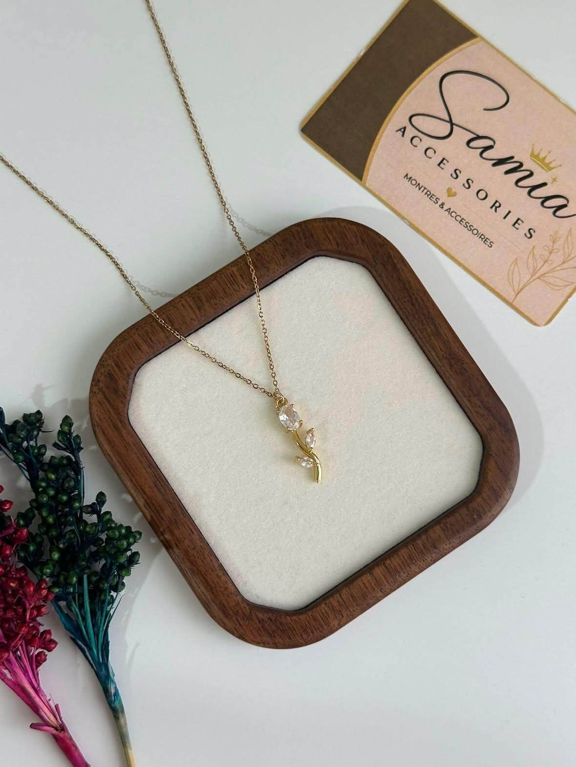 Collier Motif Fleur en Acier Inoxydable