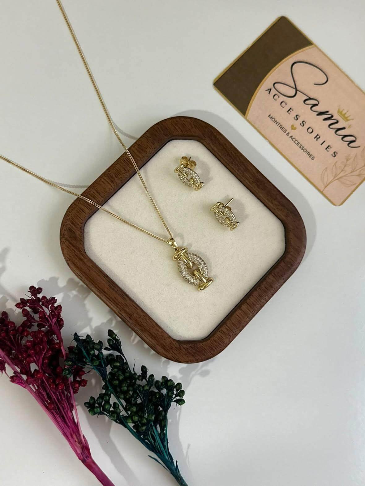Ensemble en Acier Inoxydable – Collier & Boucles d’Oreilles