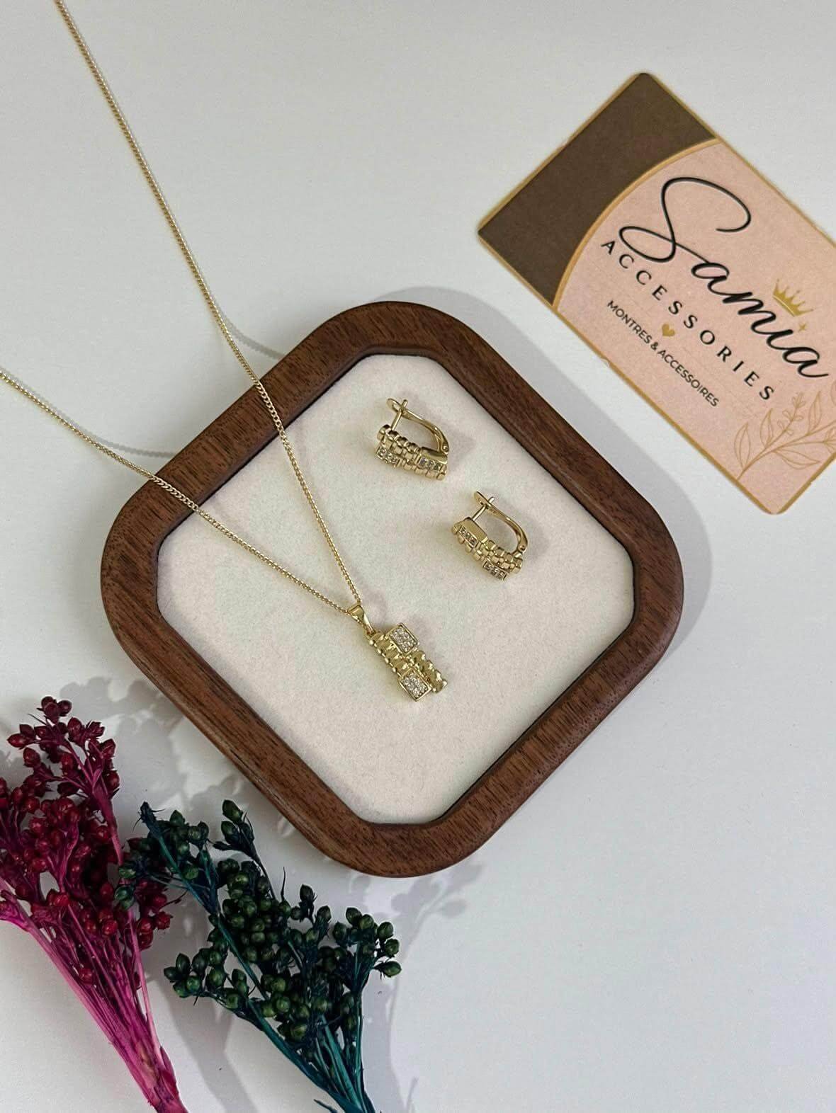 Ensemble en Acier Inoxydable – Collier & Boucles d’Oreilles