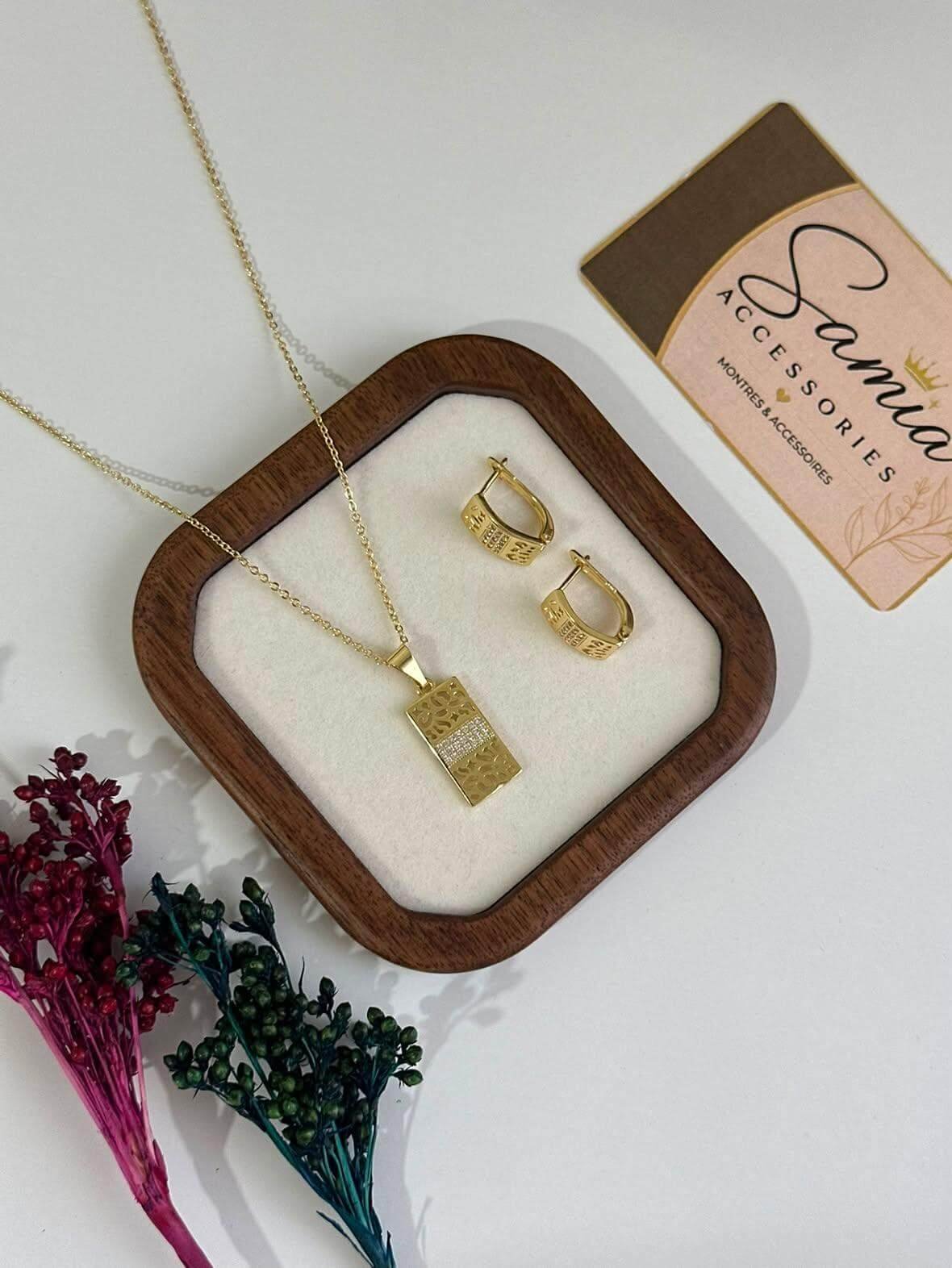Ensemble en Acier Inoxydable – Collier & Boucles d’Oreilles
