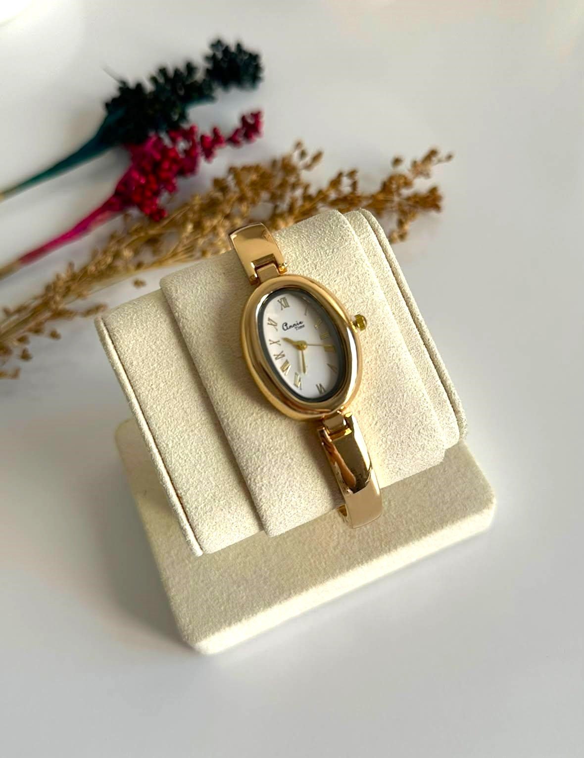 Montre Onnie Femme en Acier Doré – Élégante avec Emballage Complet