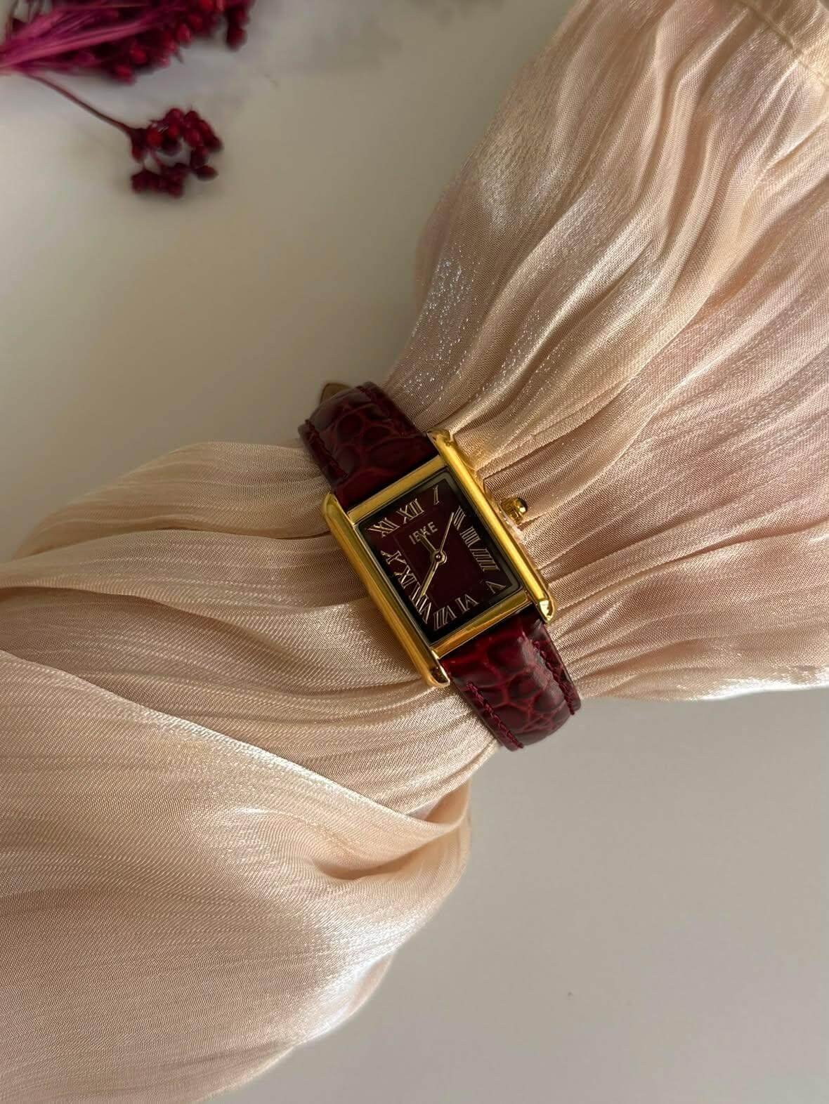 Montre Femme IEKE – Originale avec emballage complet