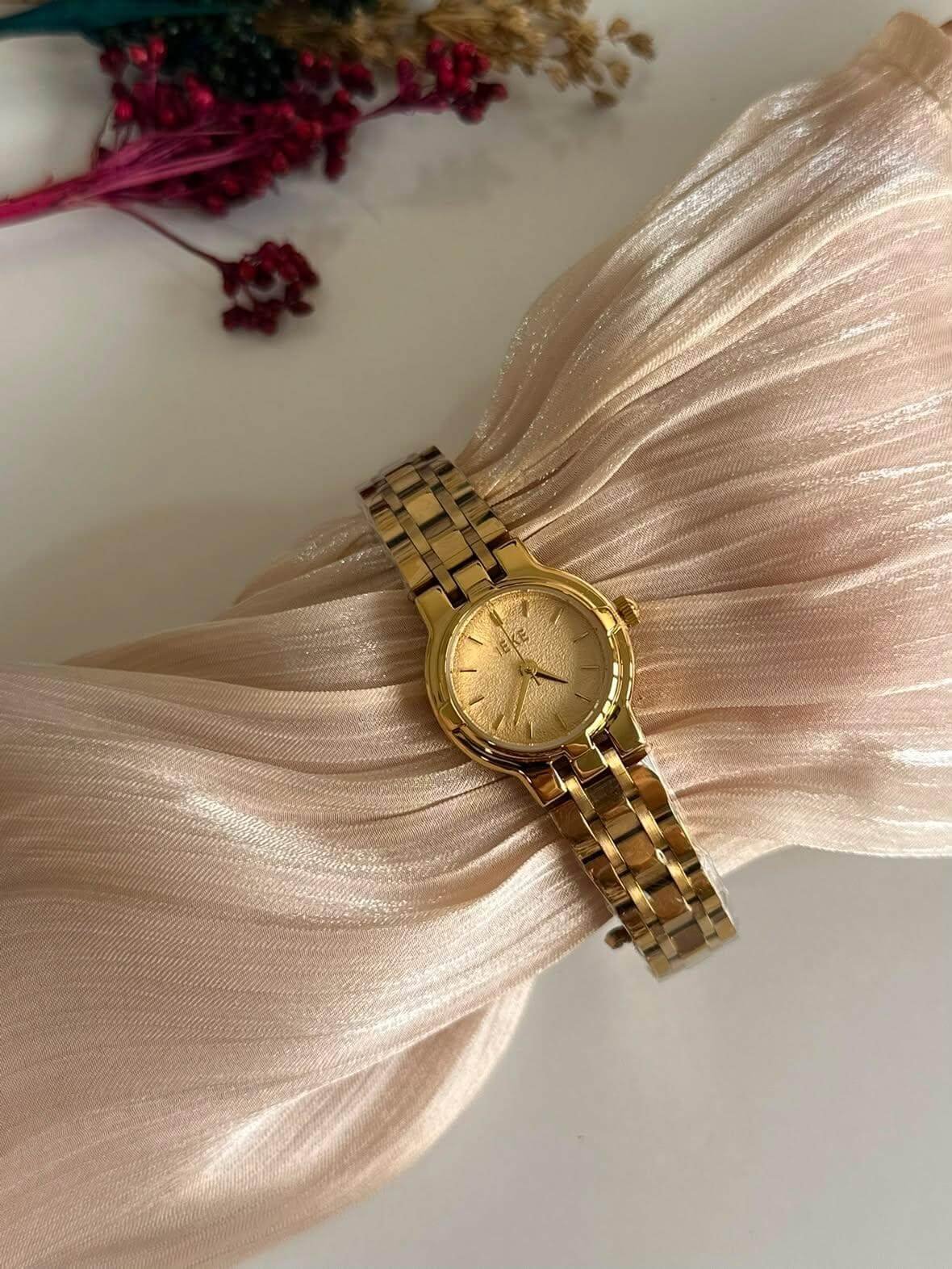 Montre IEKE Femme en Acier Doré – Originale avec Emballage Complet