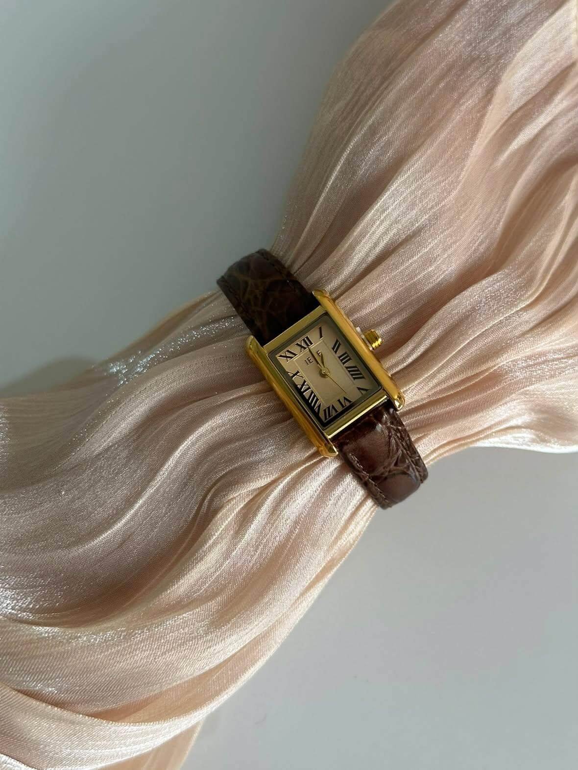 Montre Femme IEKE – Originale avec emballage complet