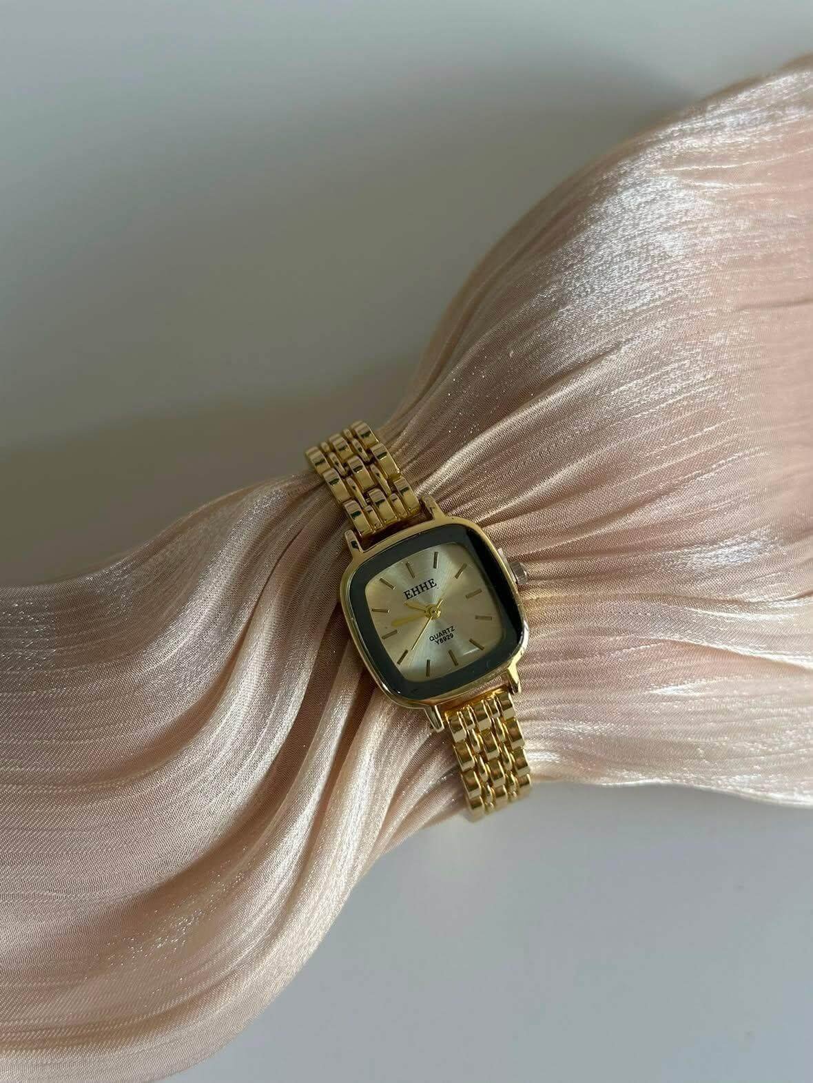Montre Femme EHHE Dorée en Acier