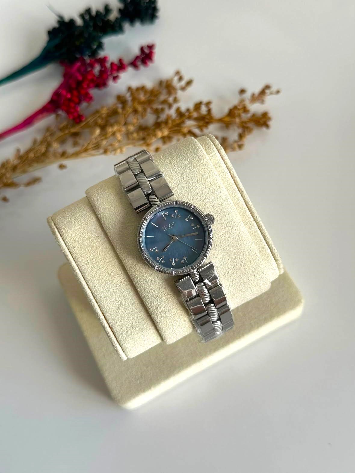 Montre IEKE Femme en Acier Argenté – Originale avec Emballage Complet
